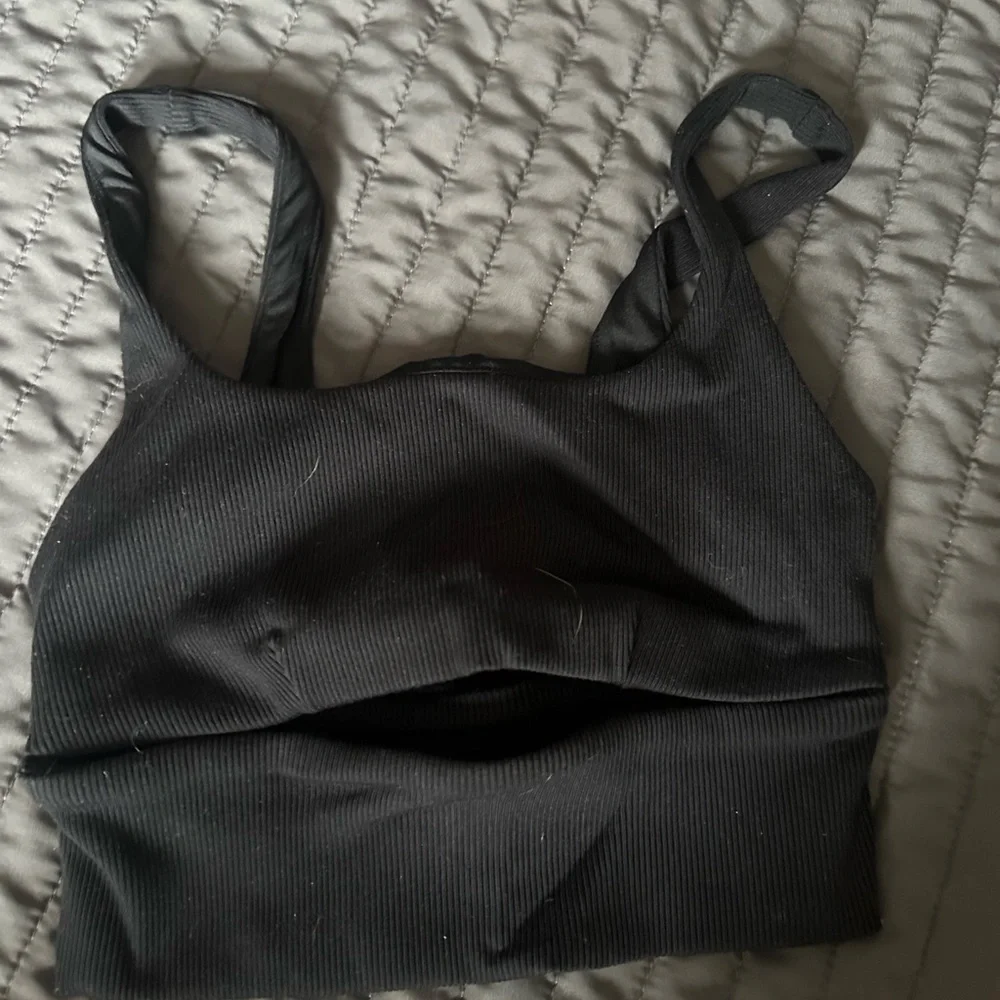 ALO Yoga Charcoal Ribbed Sports Bra